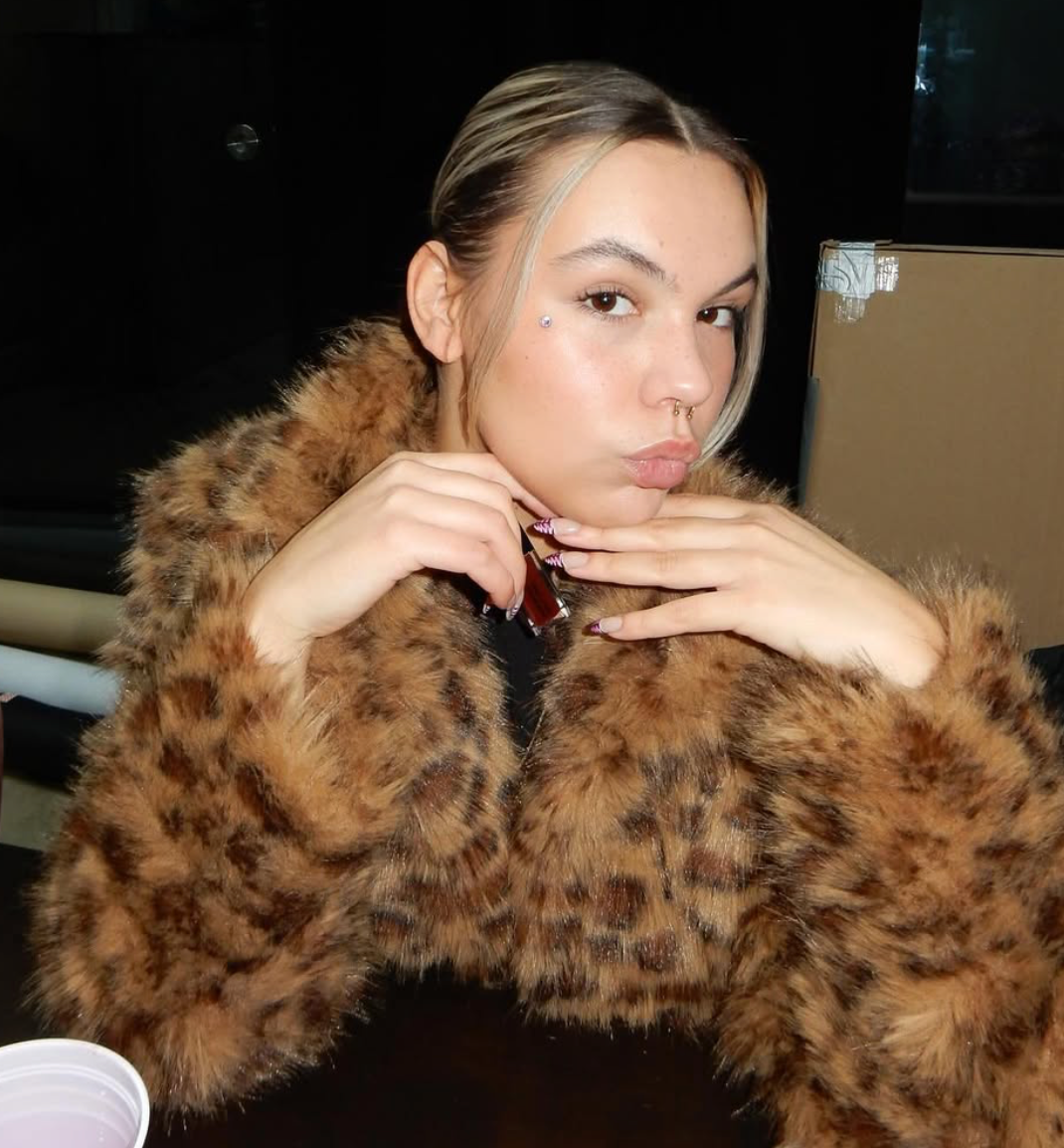 an image of an artist